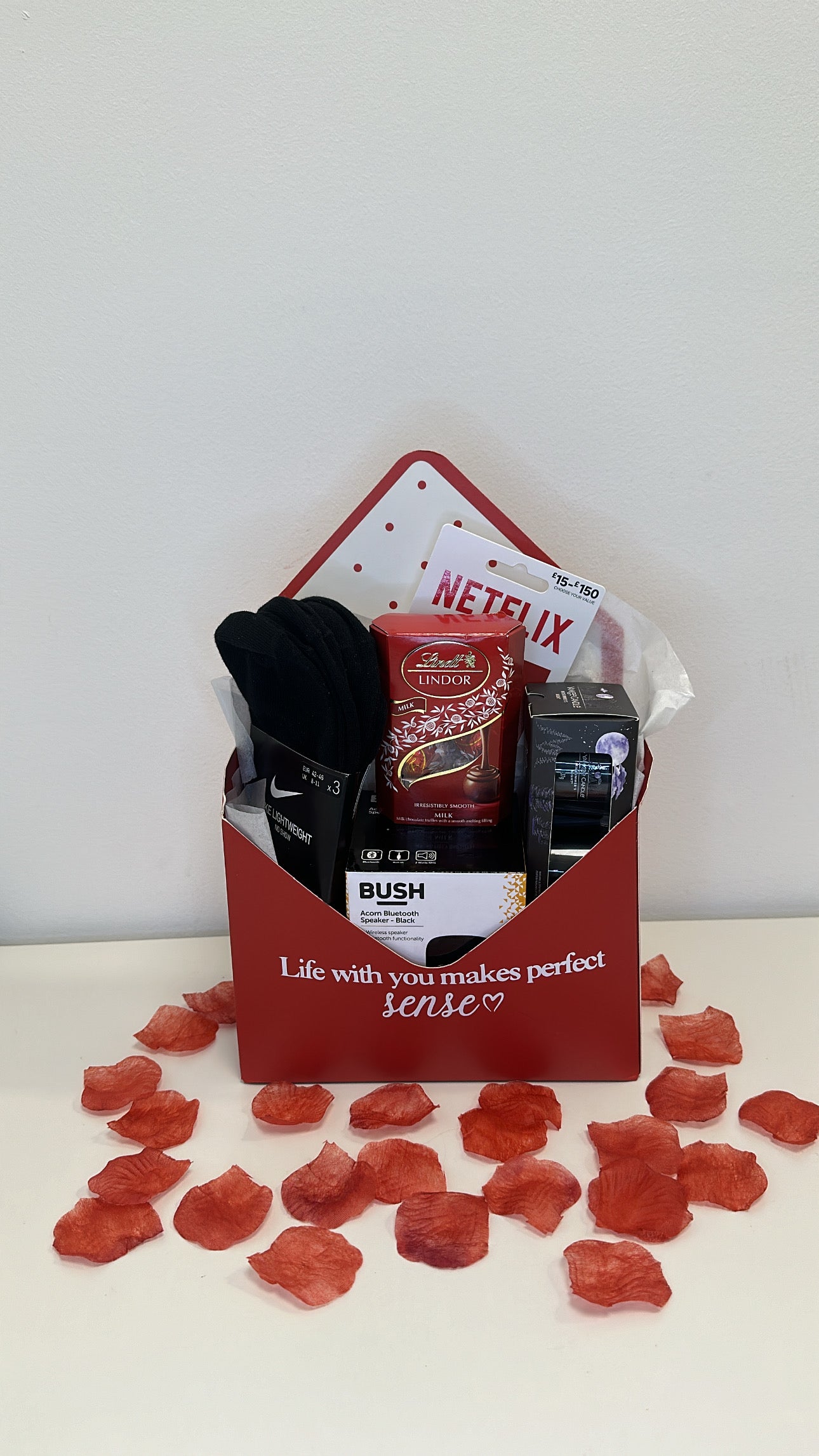 Males SENSE love hamper